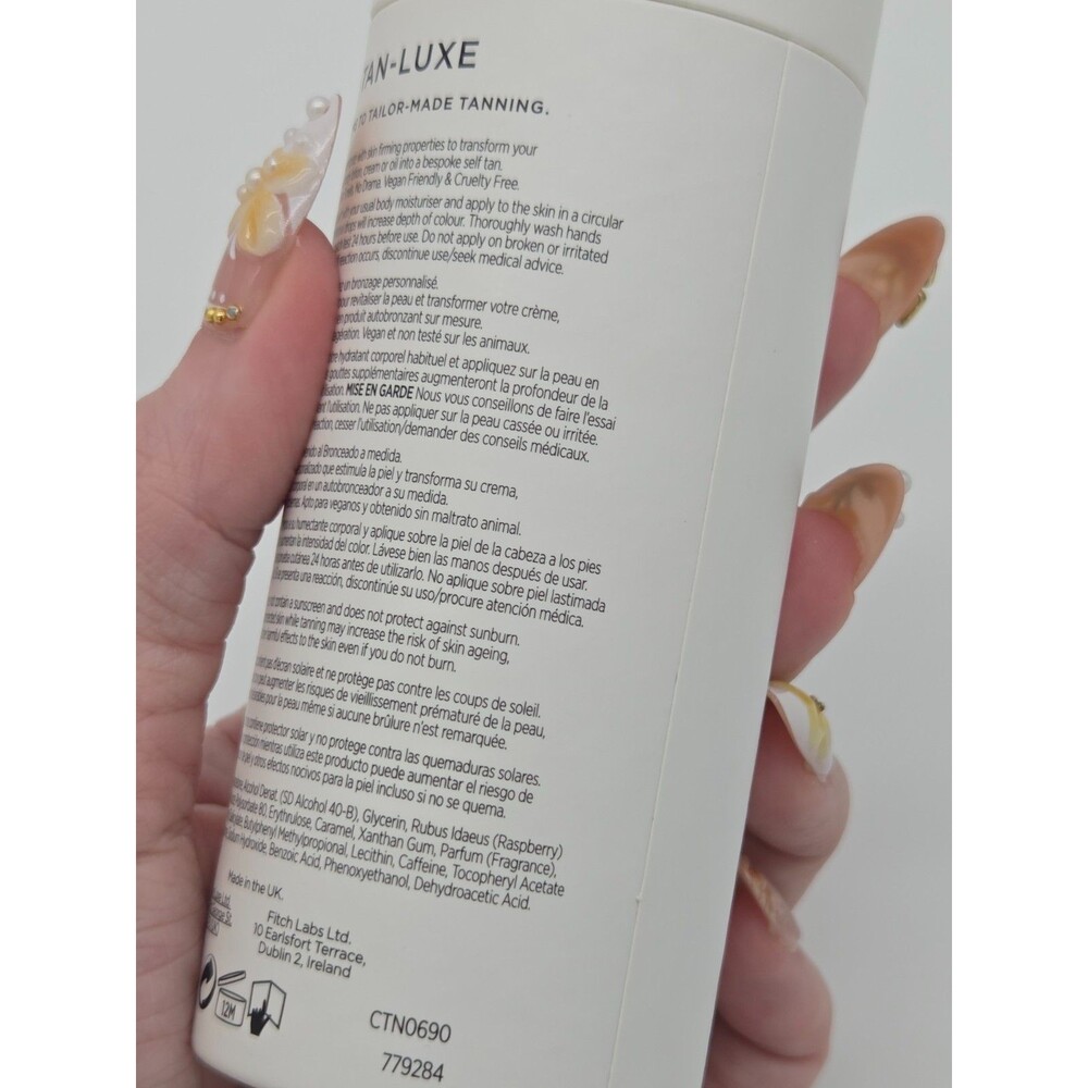 Tan-Luxe The Face Illuminating Self-Tan Drops Medium-Dark Tanner 1.01 oz NEW - Picture 6 of 7